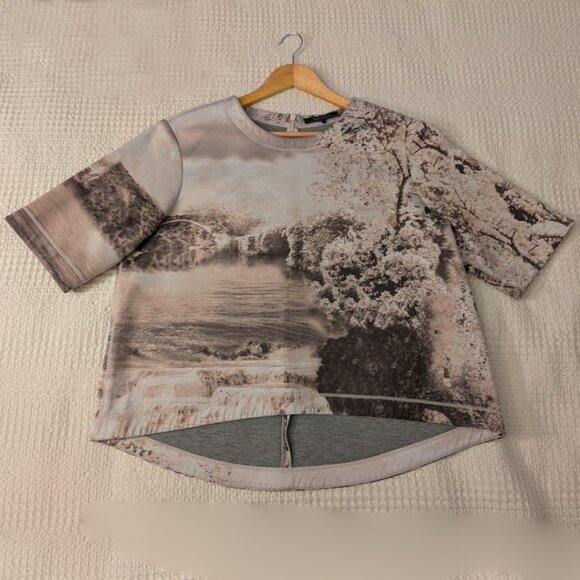 BCBGMAXAZRIA Oversized Printed Sweatshirt Top Structured Fabric Oversized Fit - Picture 5 of 11